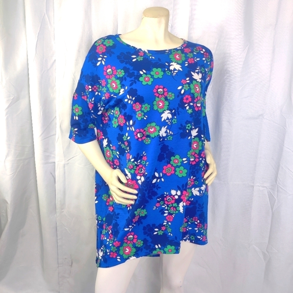 NEW LuLaRoe "Irma" Tunic XL Top Tee T Shirt Dress Mid Sleeves Blue Floral